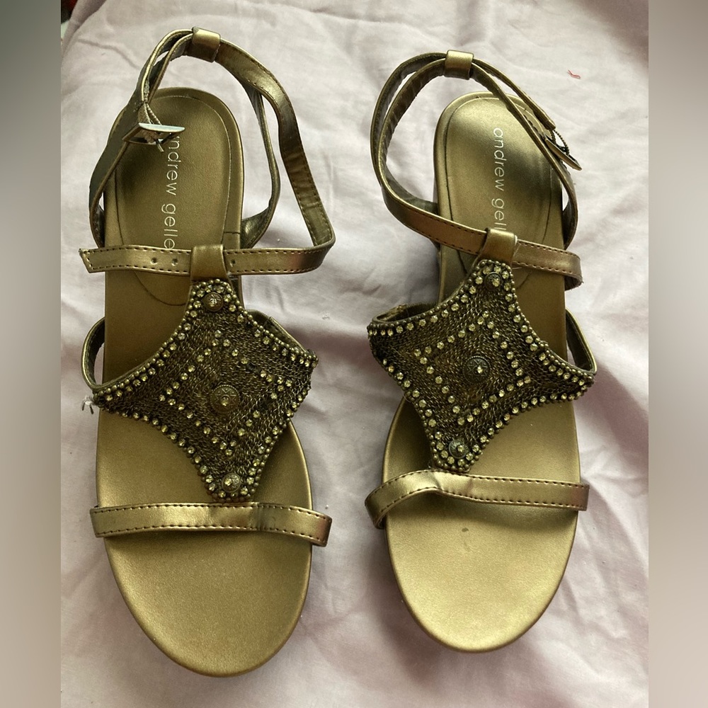 Andrew Geller Gold/Brown Beaded Sandals 3” Wedge Heels, sz 7
